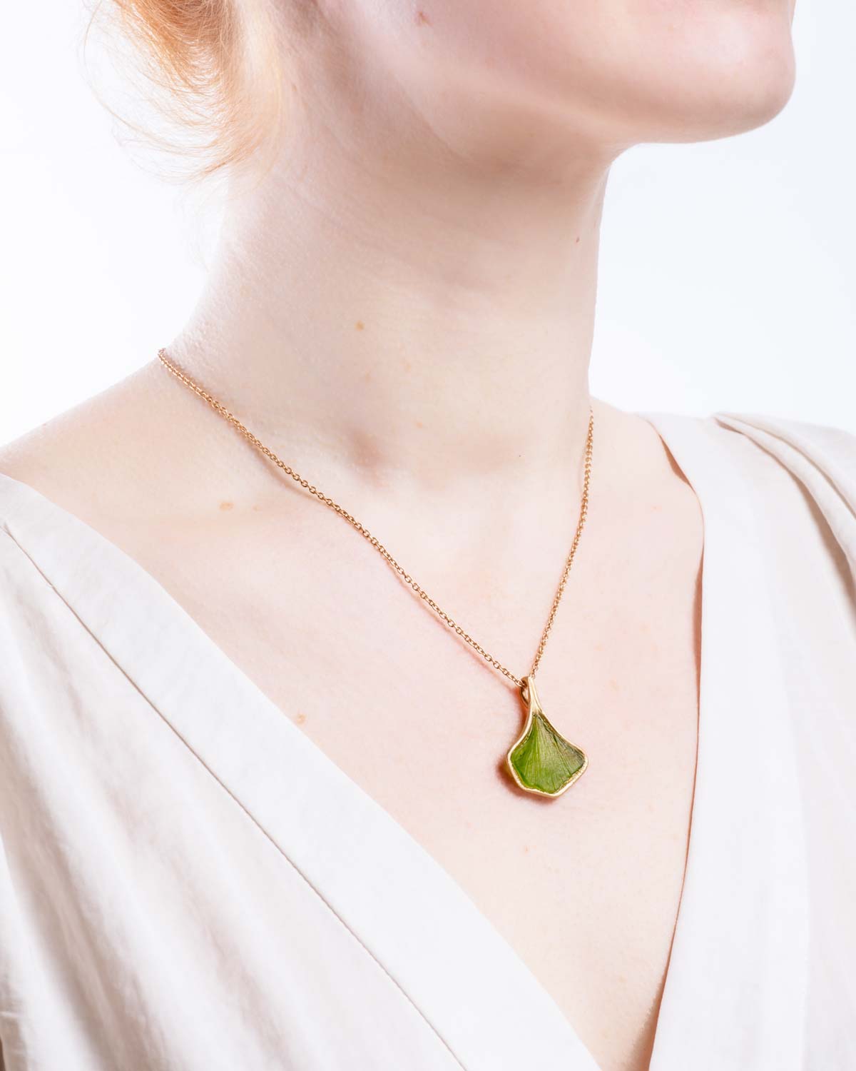 Ginkgo 16" Adj. Leaf Pendant