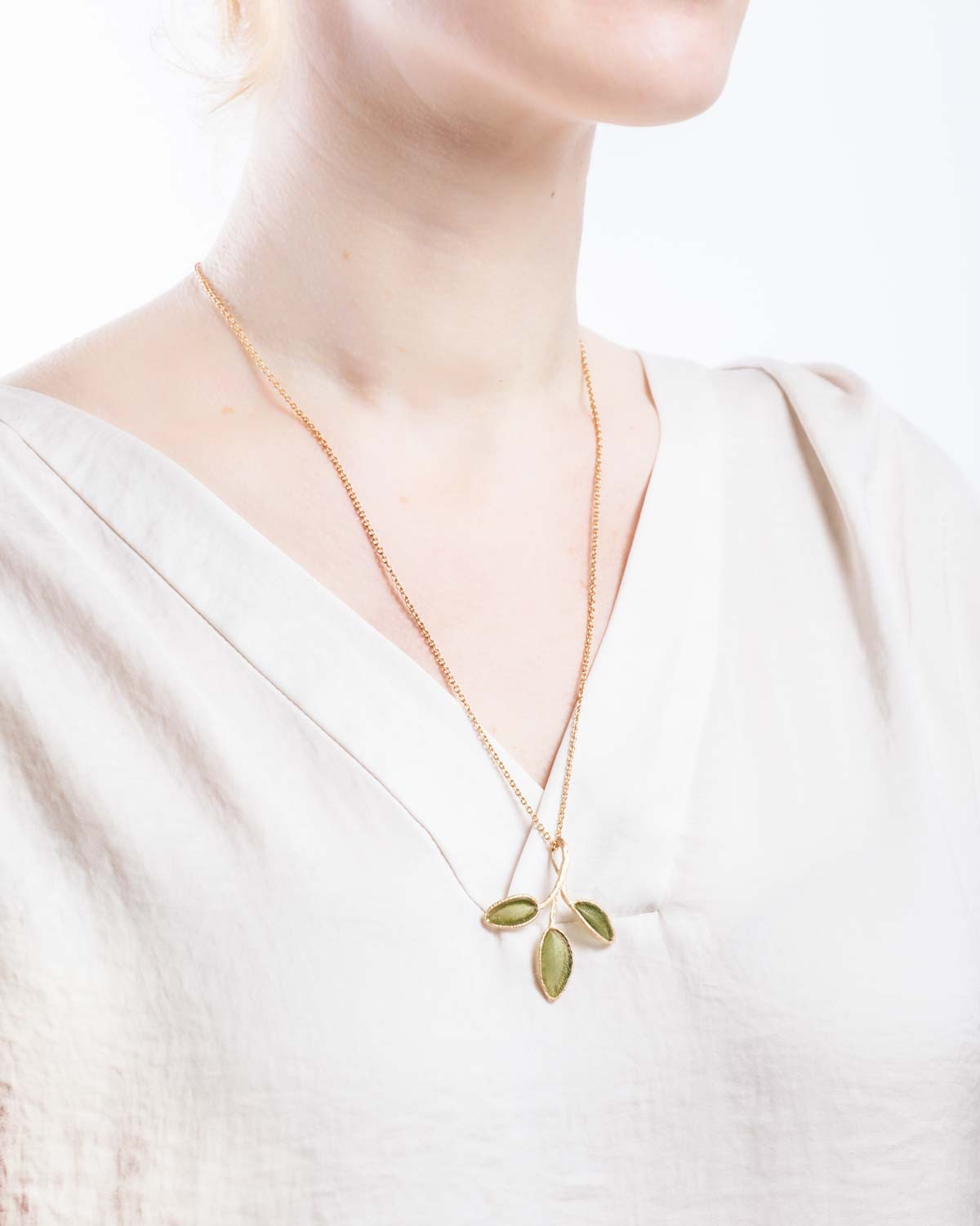 Sage 20" Adj Large 3-Leaf Drop Pendant - Teal