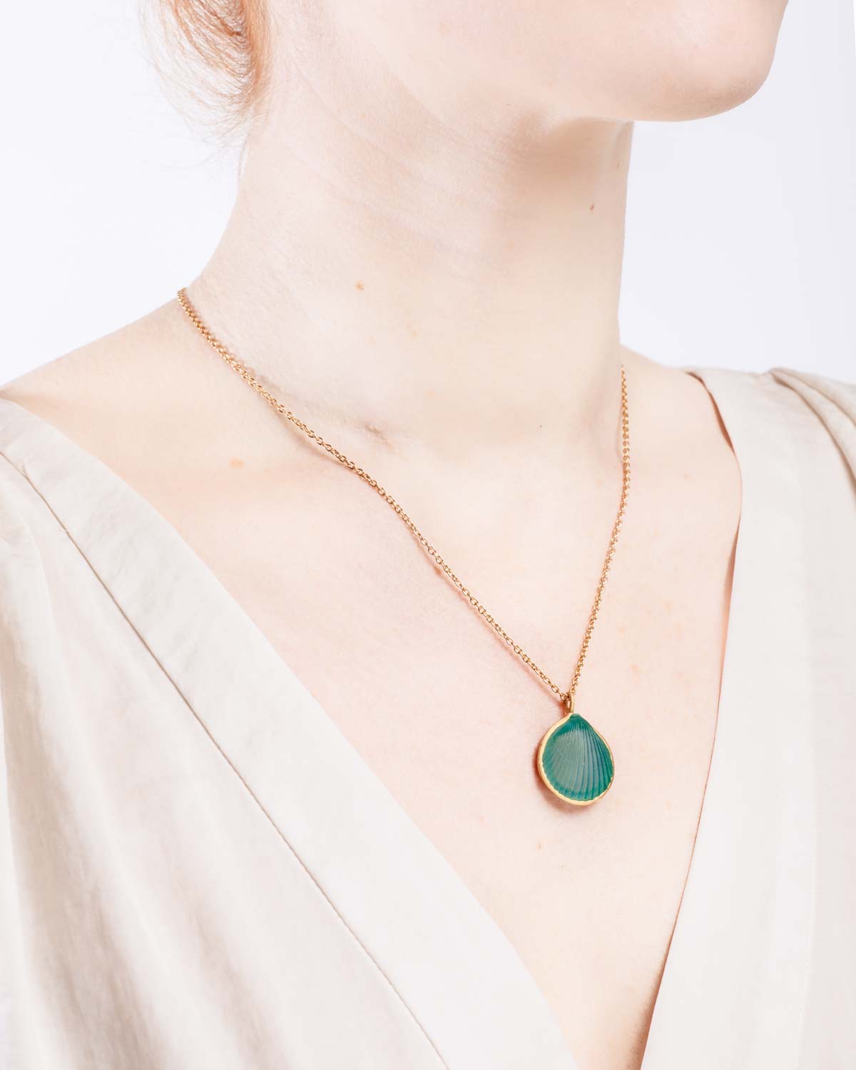 Under the Sea 16" Adj. Shell Pendant - Turquoise