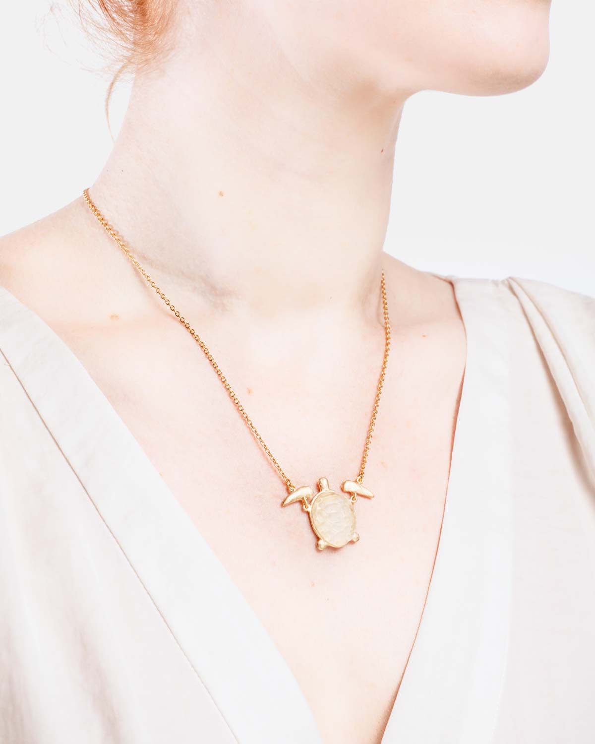 Under the Sea 16" Adj. Sea Turtle Pendant - Frosted Clear