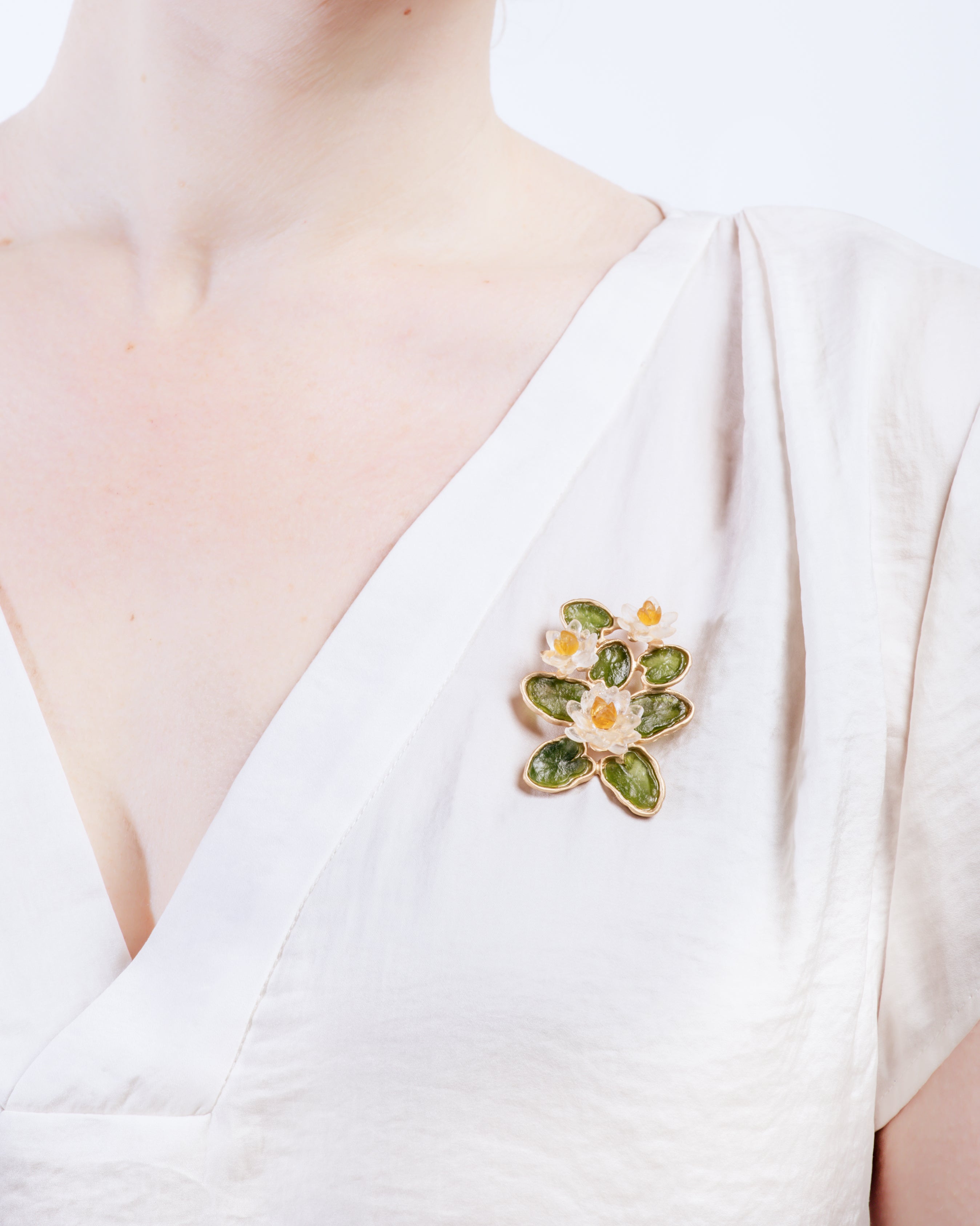 Water Lily Brooch - Dark Green, Frosted Clear, Butterscotch