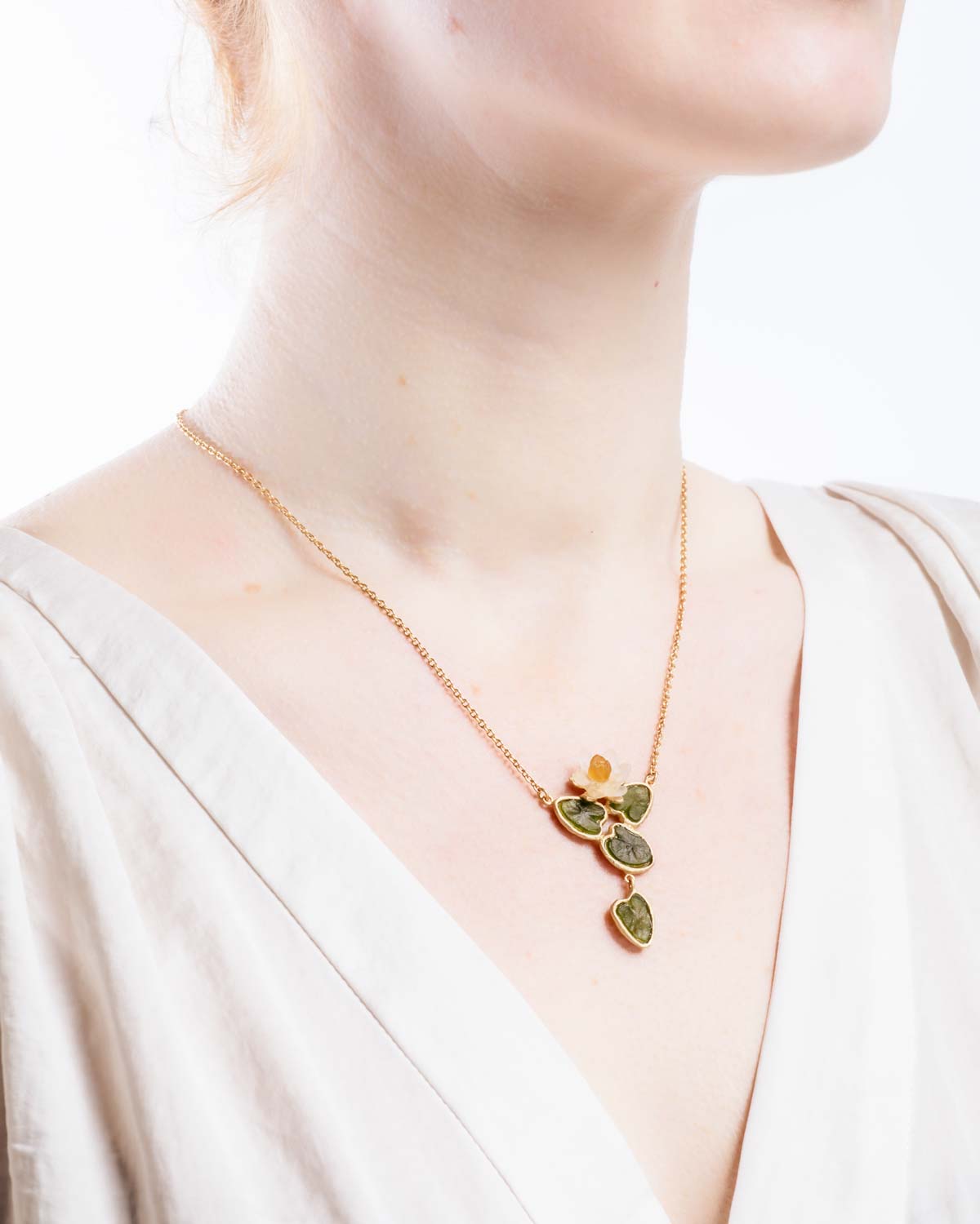 Water Lily 16" Adj. Pendant - Dark Green, Frosted Clear, Butterscotch