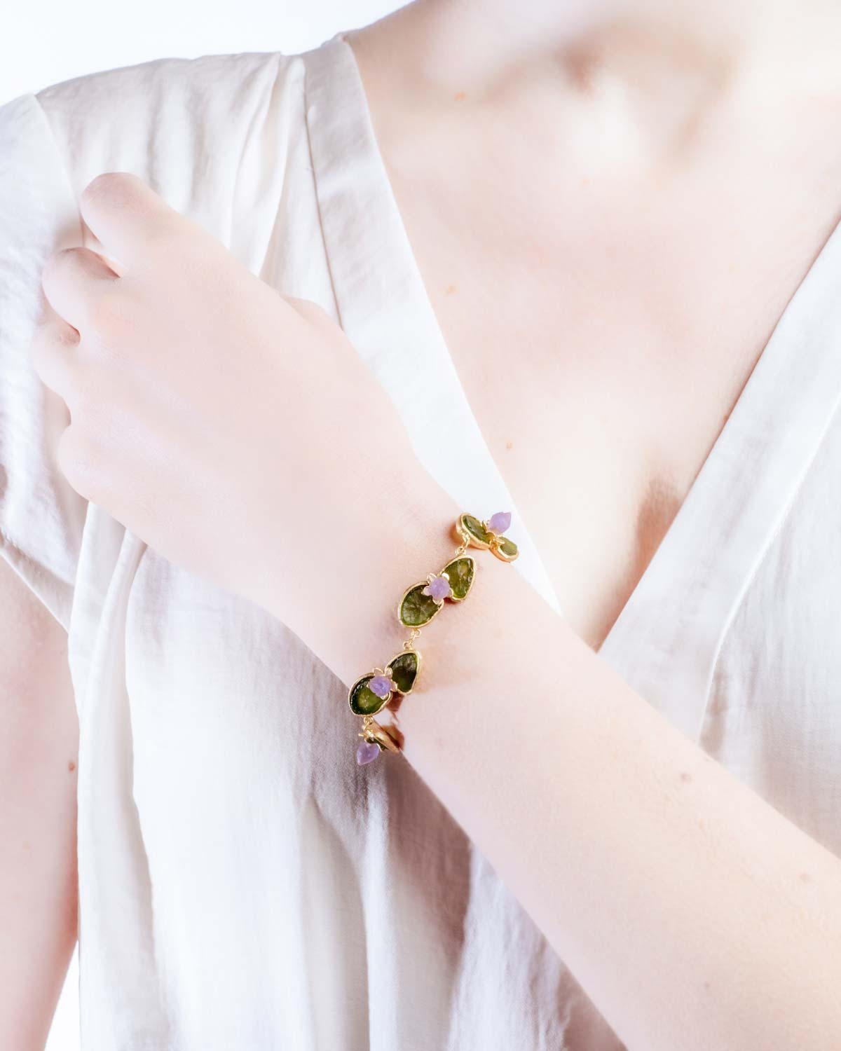 Water Lily Bracelet - Dark Green and Lavender