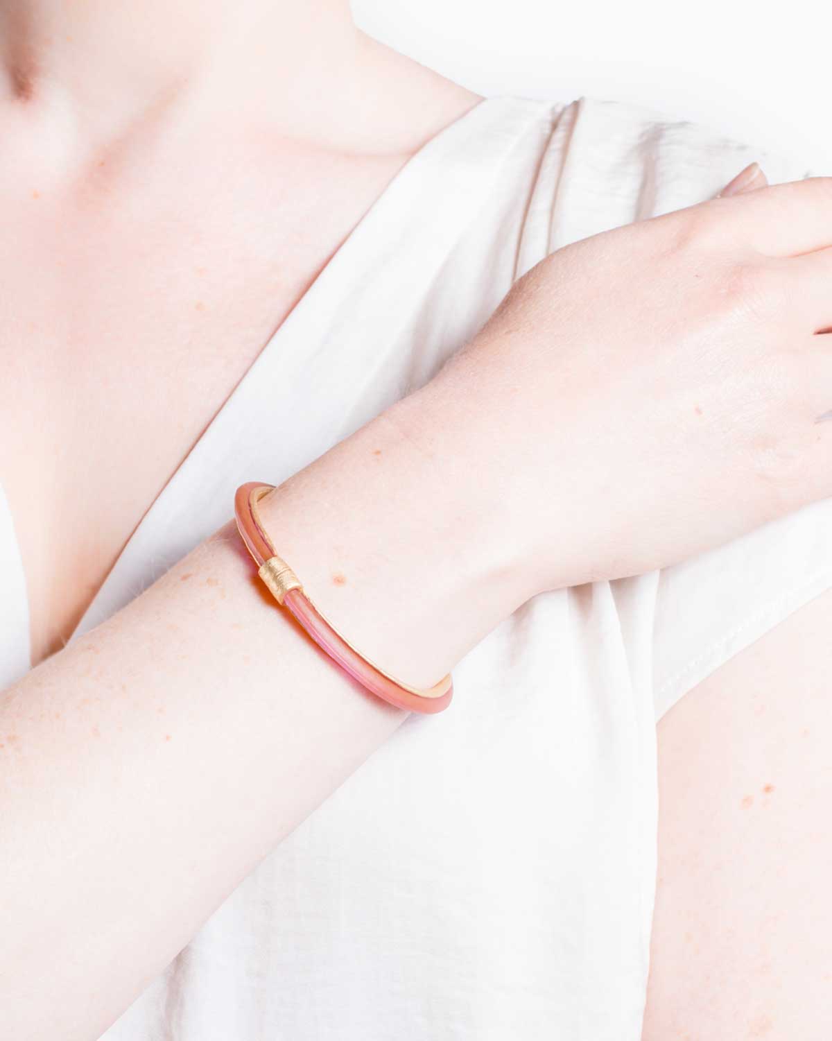 Bubble Magnetic Bangle - Pink